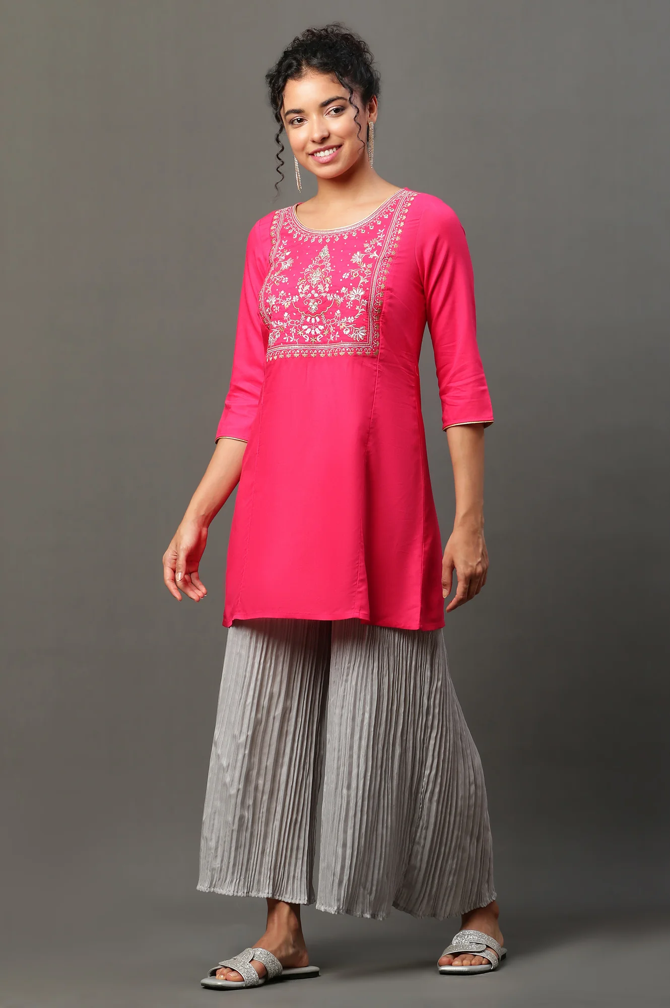 Solid Flared Woven Sharara With Pleats - Image 12