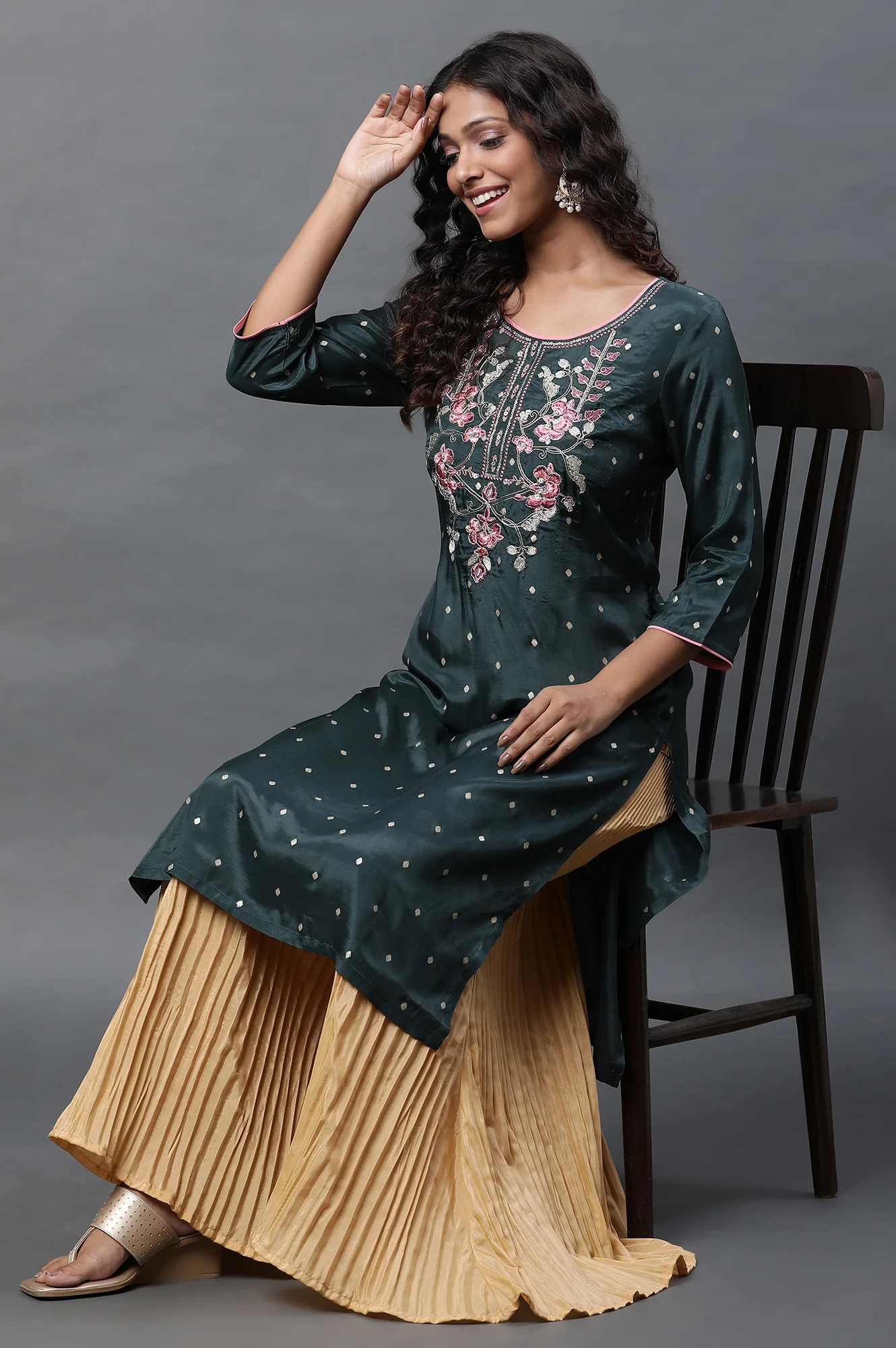 Solid Flared Woven Sharara With Pleats - Image 19