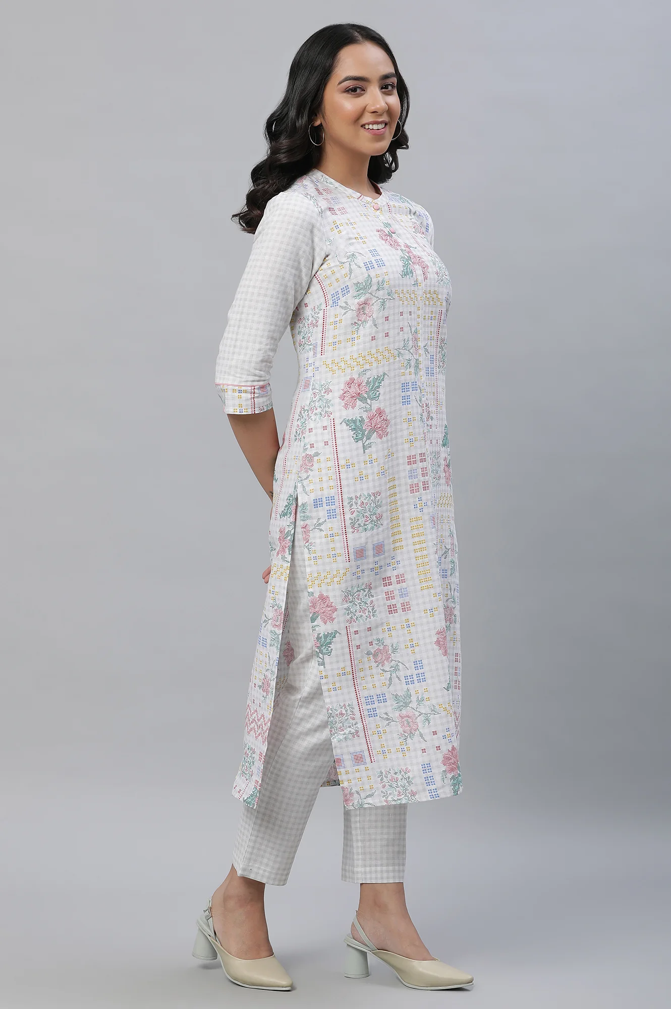 Seer Sucker Kurta and Pants Co-ord Set - Image 9