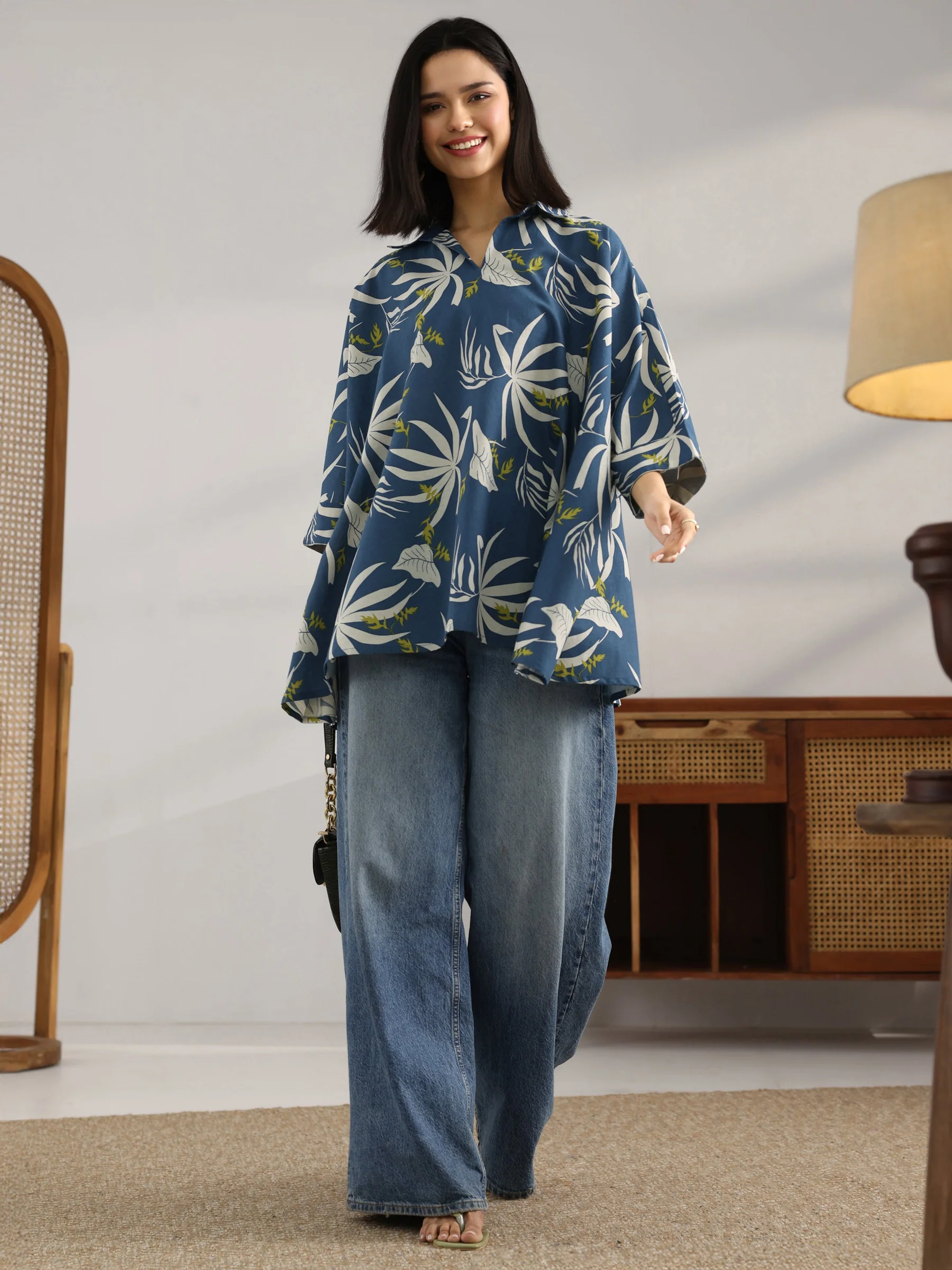 Blue Printed Cotton Straight Short Kurti - Image 8