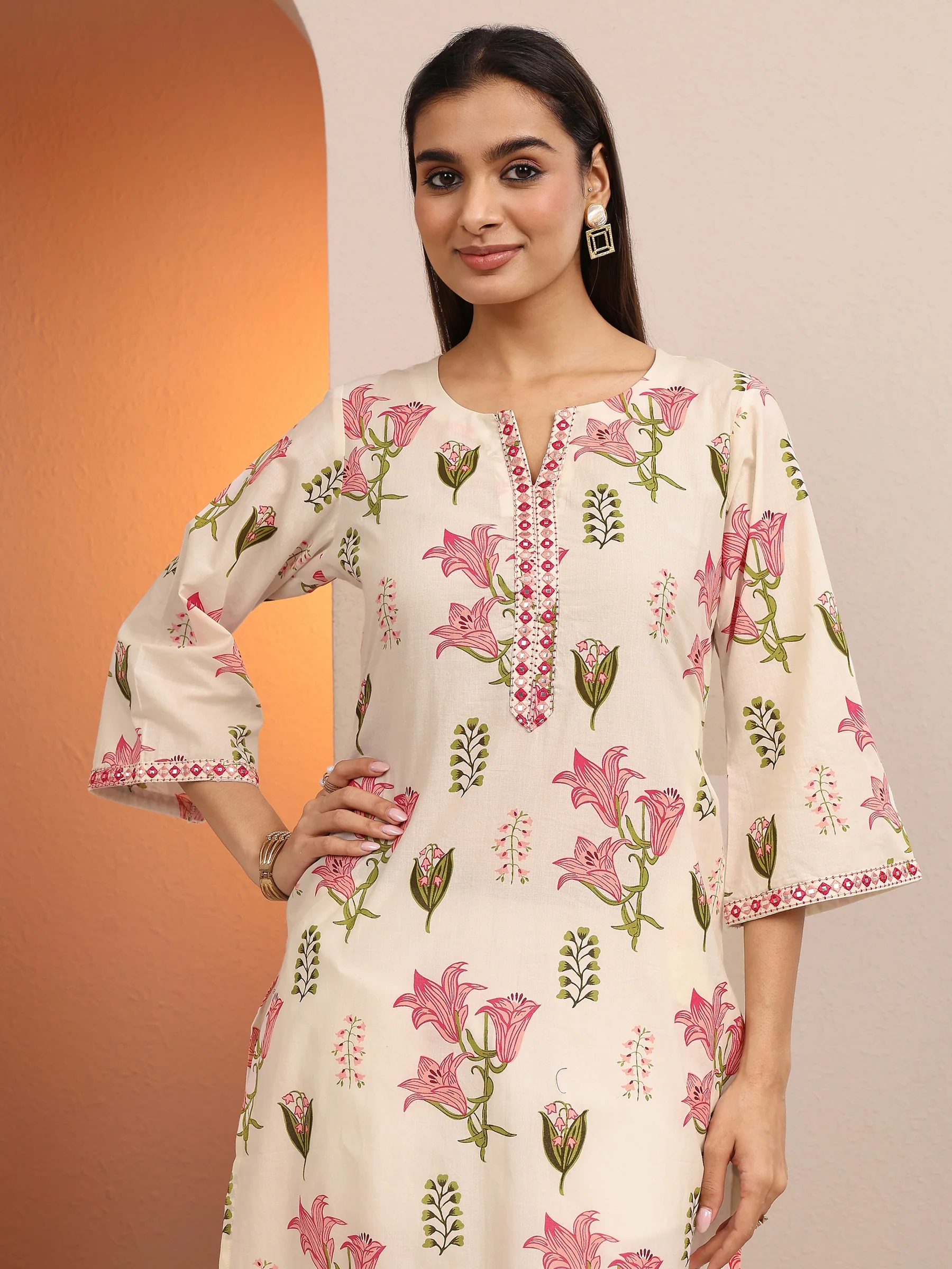 Off White Printed Cotton Straight Kurta - Image 5
