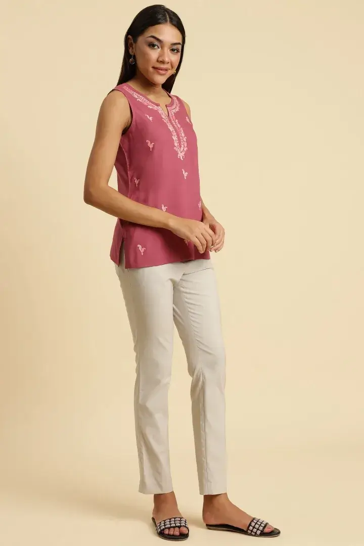 Laiba Pink Sleeveless Short Kurti - Image 5