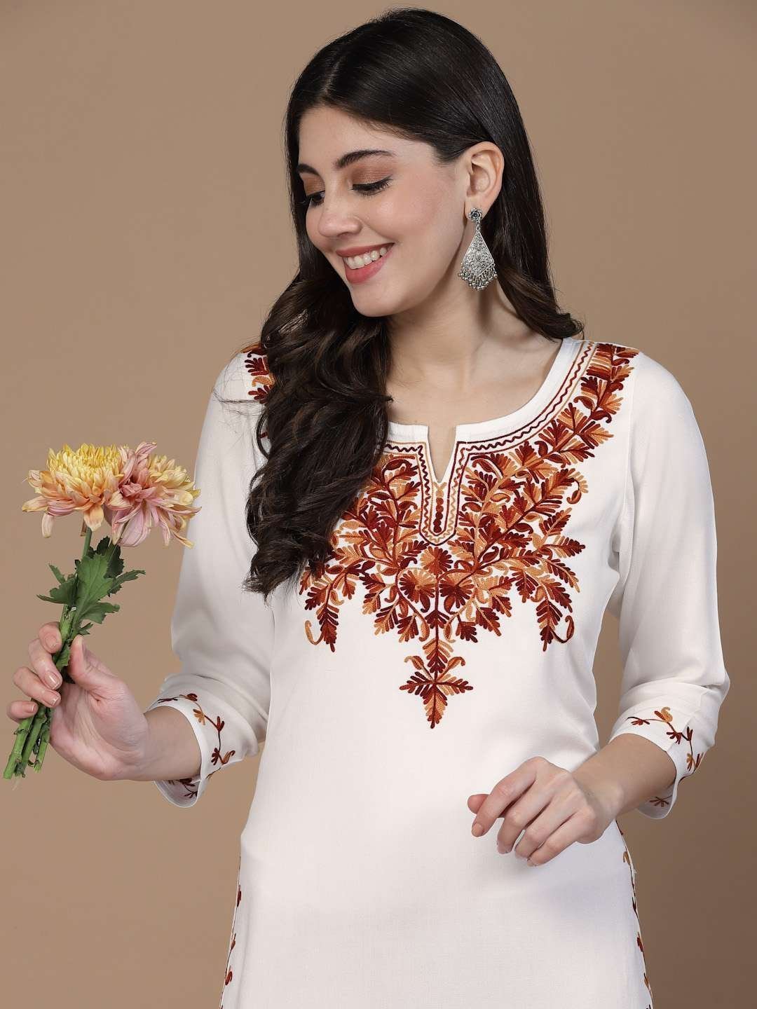 White Kashmiri Embroidered Kurti - Image 4