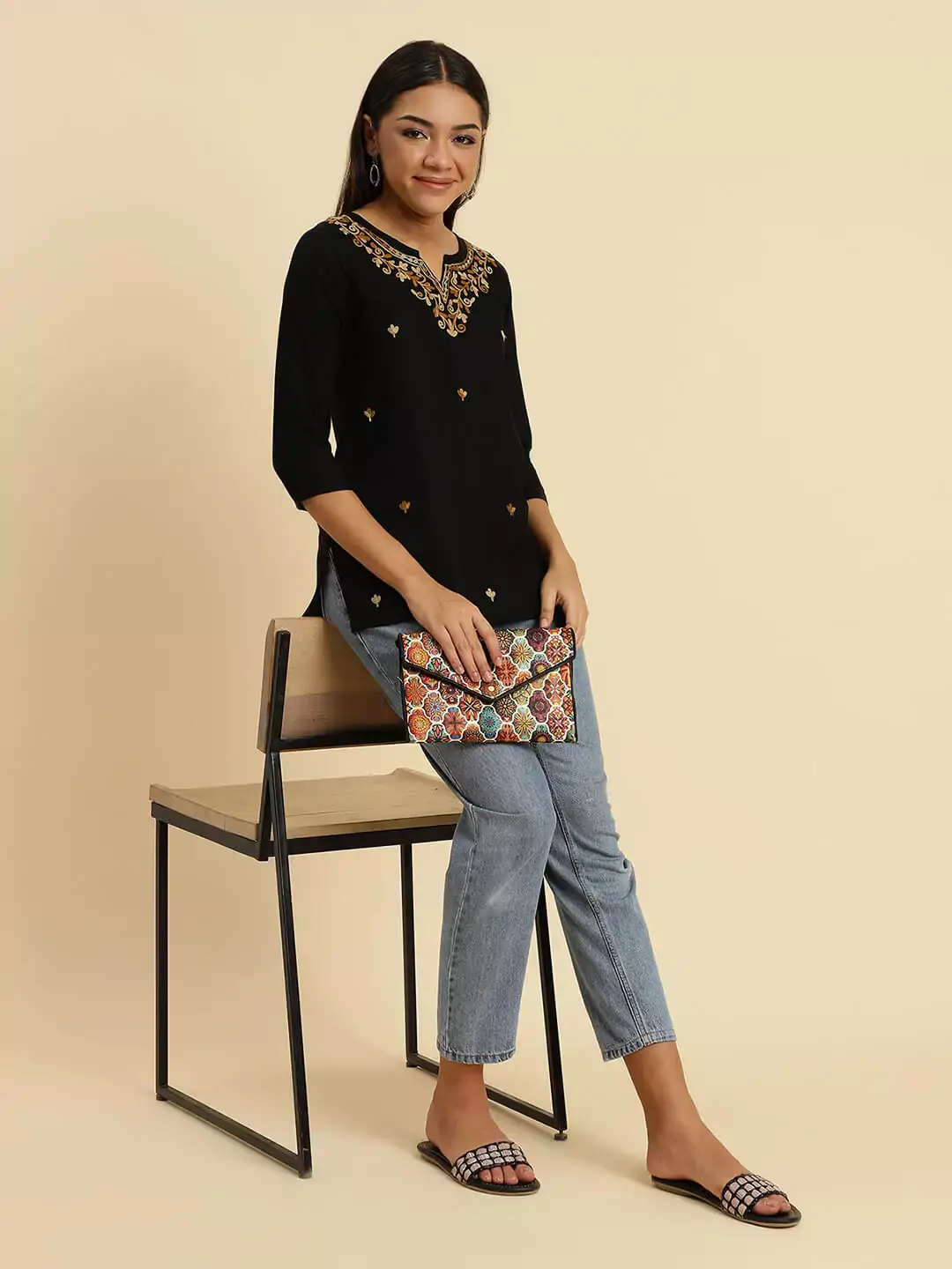 Aiza Kashmiri Black Short Kurti - Image 6