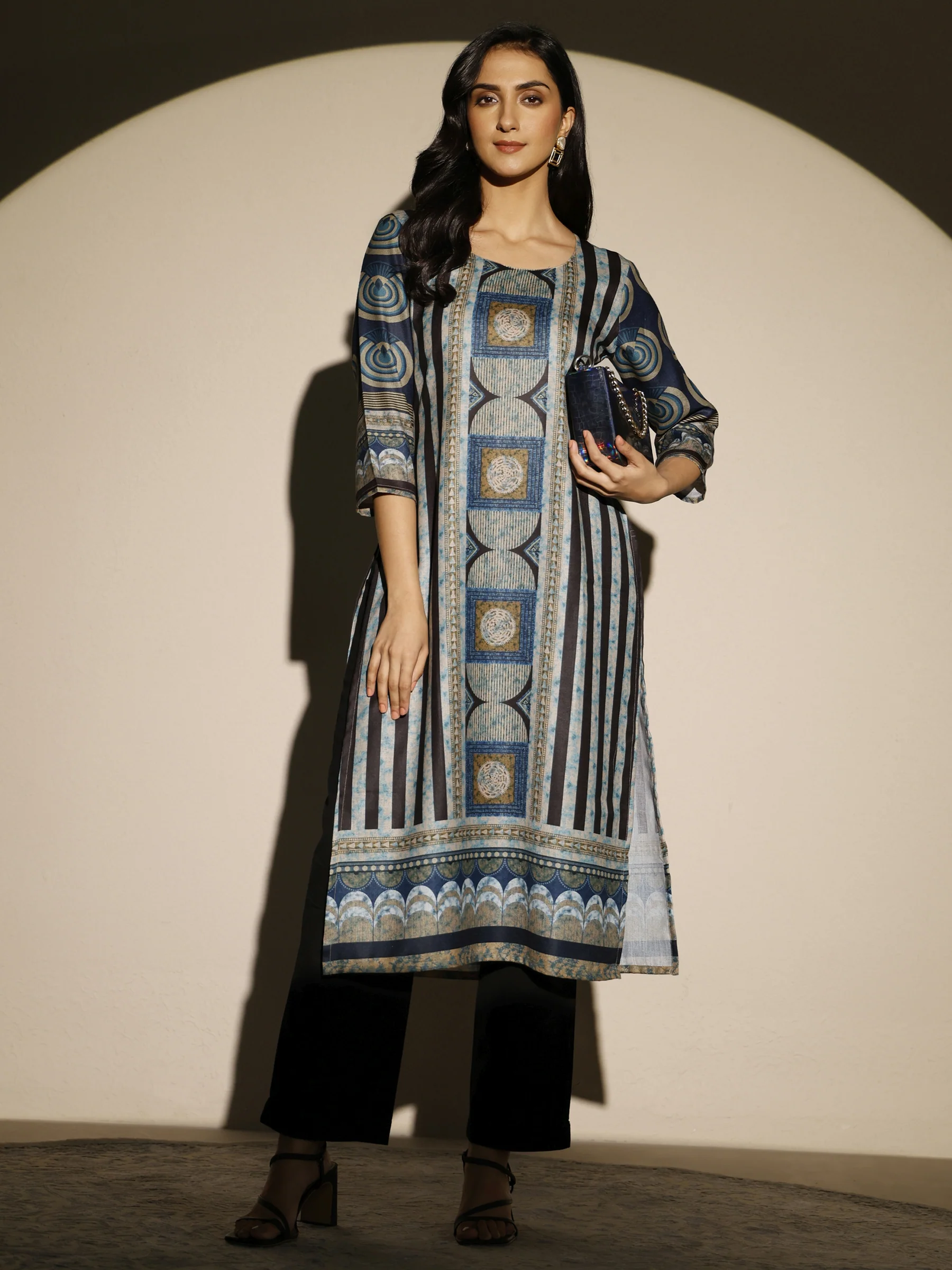 Blue Printed Cotton Blend Straight Kurta - Image 6