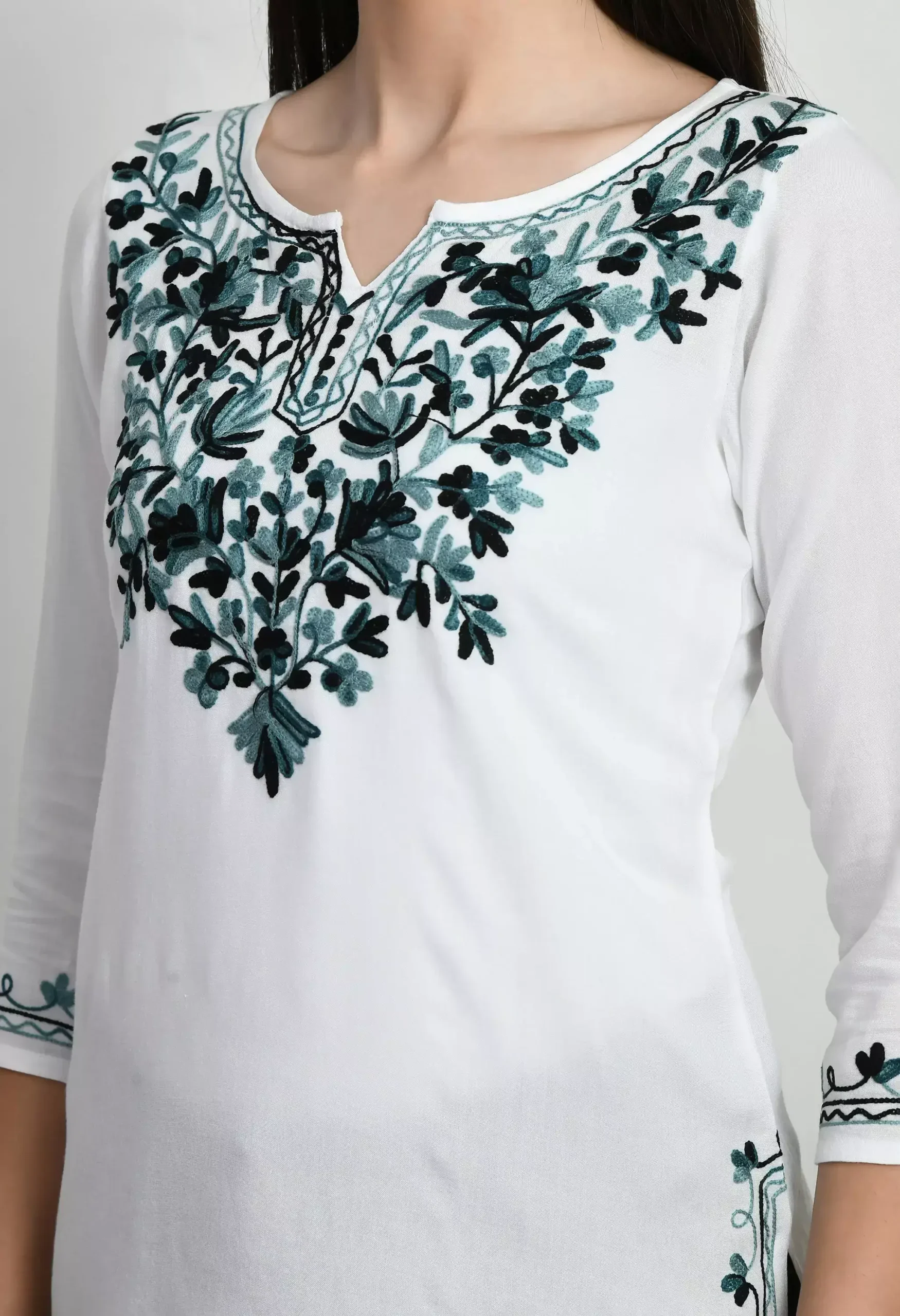 Amunet White Kashmiri Embroidered Short Kurti - Image 3