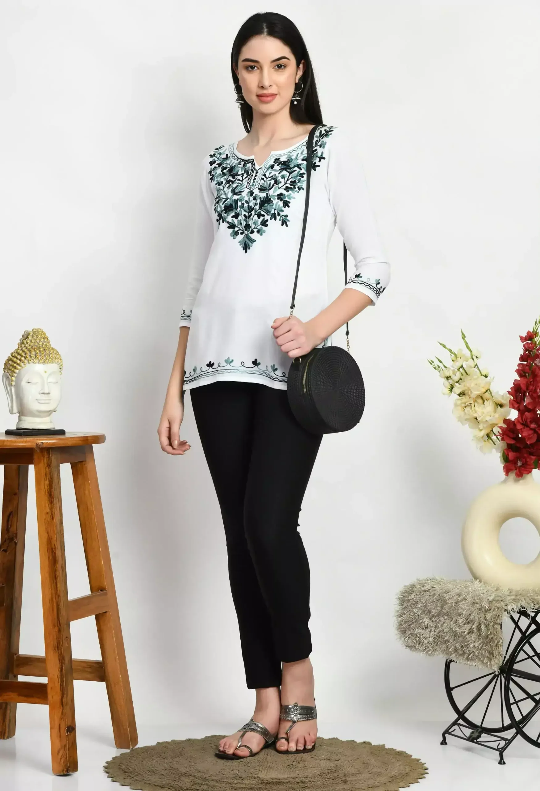 Amunet White Kashmiri Embroidered Short Kurti - Image 4